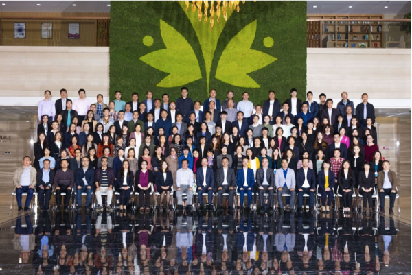 凝心聚力穩(wěn)發(fā)展，勠力同心謀新篇