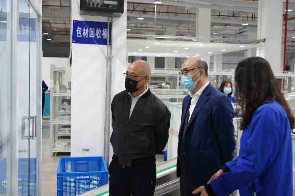 疫情在前，責(zé)任在肩！左敏總裁一行檢查慰問上藥物流抗疫保供工作